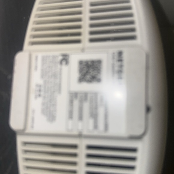 ORBI Mesh Router Satellite - Picture 3 of 8